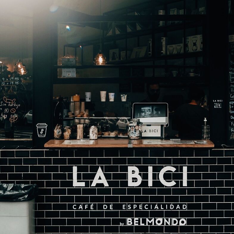 La Bicicleta Bar Palermo atmosphere