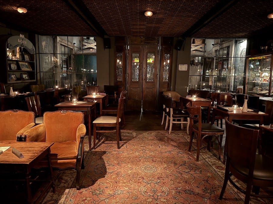 The Harrison Speakeasy Palermo atmosphere