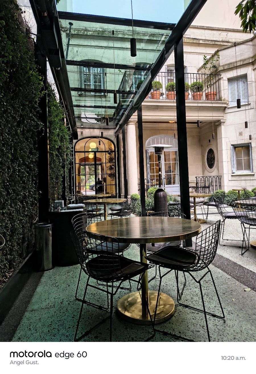 The Roof at Casa Cavia bar service