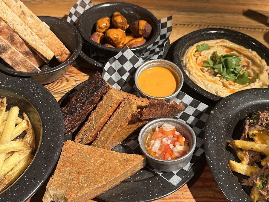 The Shamrock Irish Pub bar service
