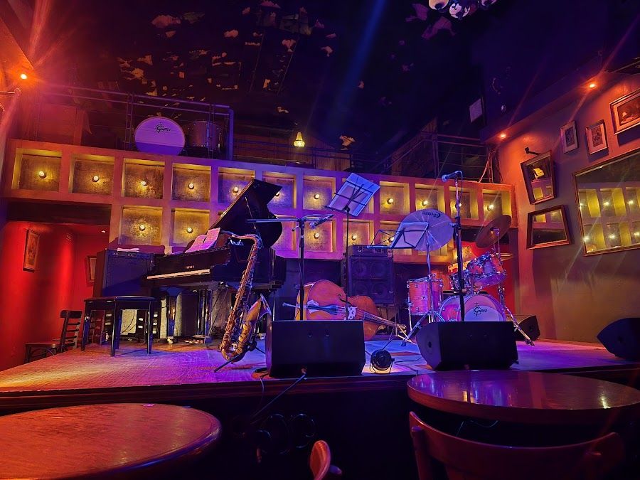 Thelonious Bar Buenos Aires interior