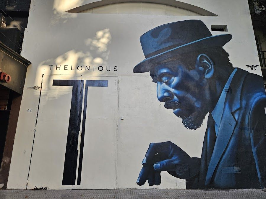 Thelonious Bar cocktail at the bar