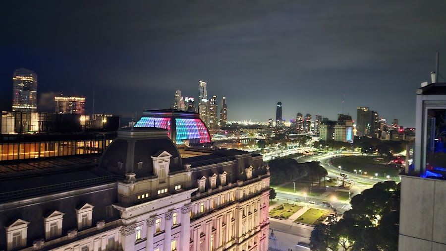 Trade Sky Bar Puerto Madero atmosphere