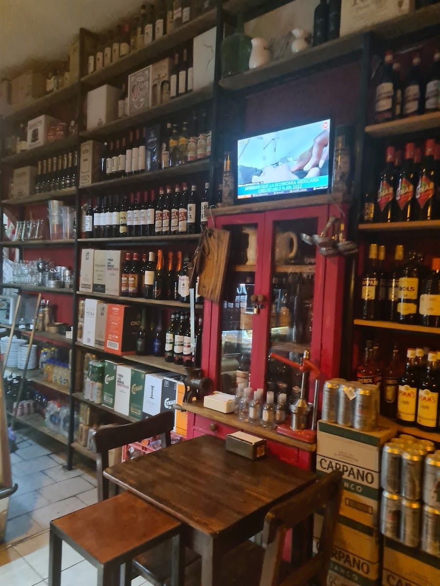 Vermuteria de Tato cocktail at the bar
