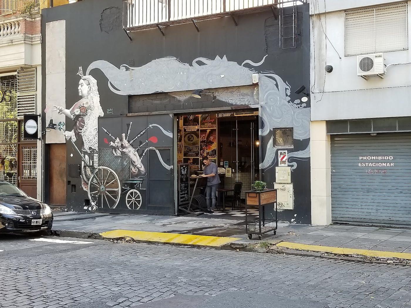 Victoria Brown, Buenos Aires
