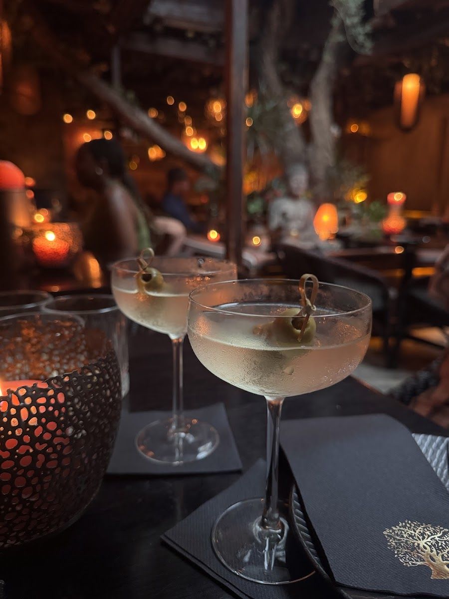 Asoka Kloof Street atmosphere