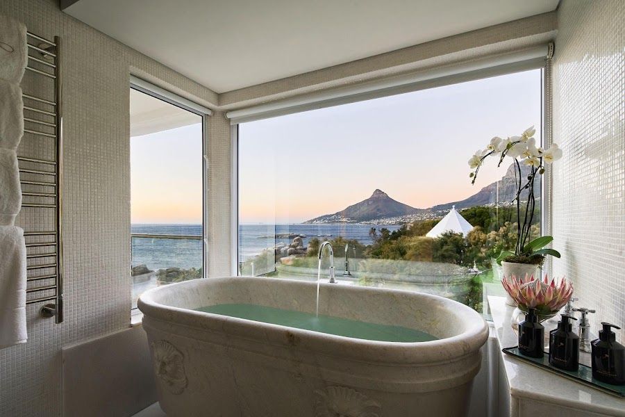 Azure Bar at Twelve Apostles Camps Bay atmosphere