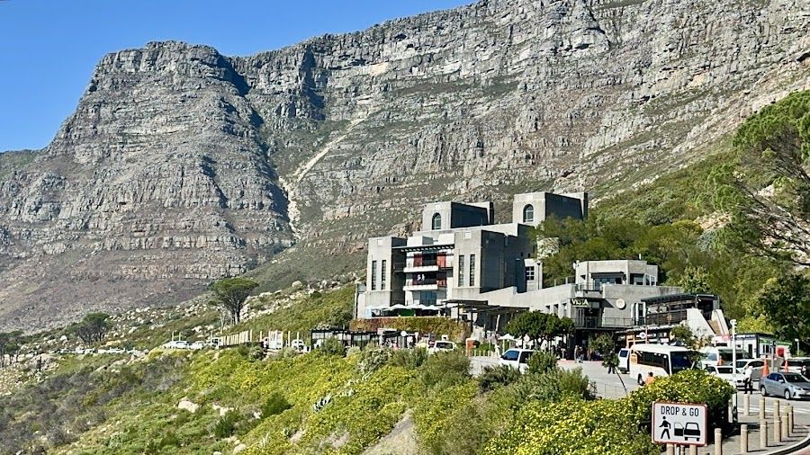 Table Mountain Cafe cocktail at the bar
