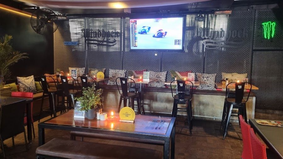 The Fireman's Arms bar service
