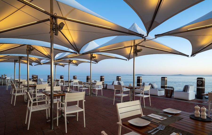 Tobago's Bar and Terrace, Cape Town