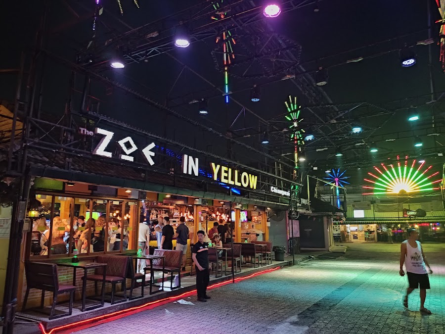 Zoe in Yellow, Chiang Mai