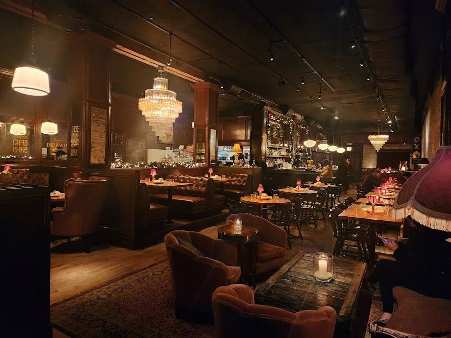 Bavette's Bar bar service