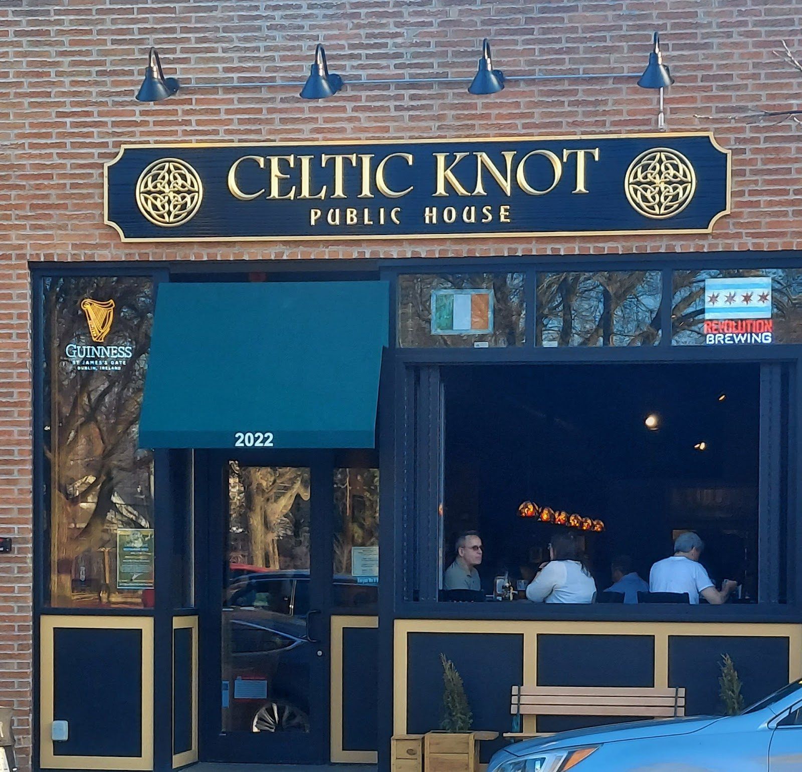 The Celtic Knot Public House Chicago bar interior
