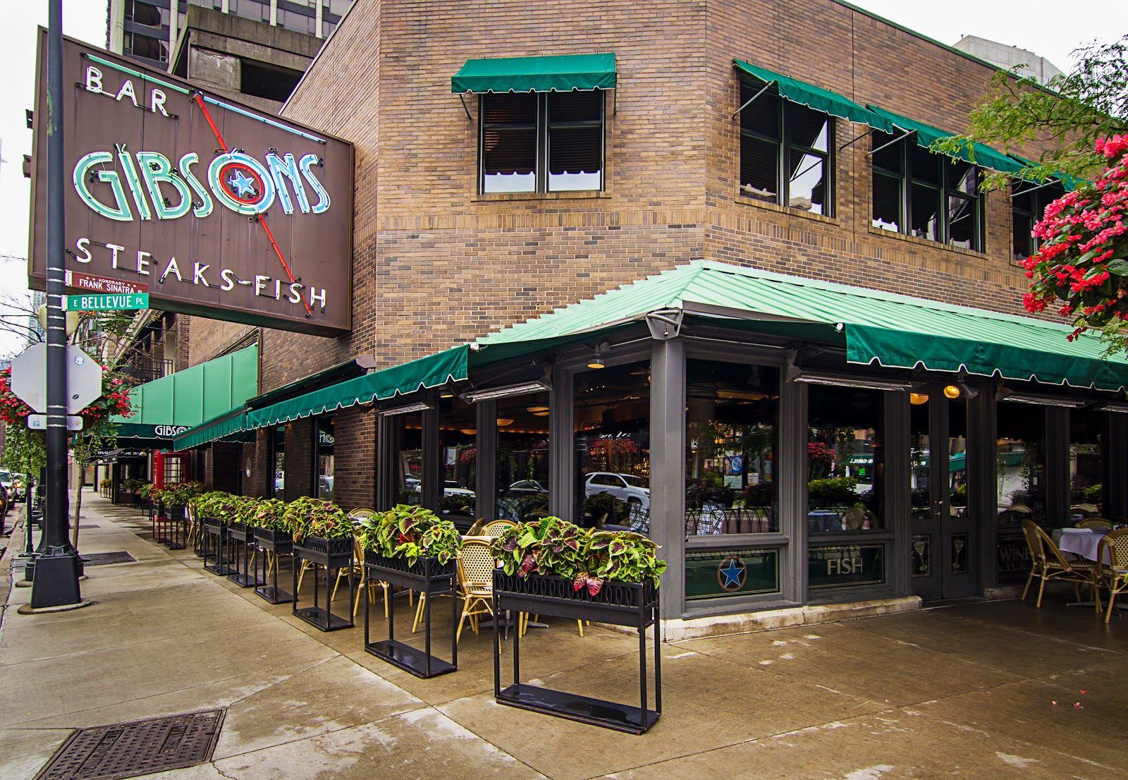 Gibsons Bar Chicago bar interior