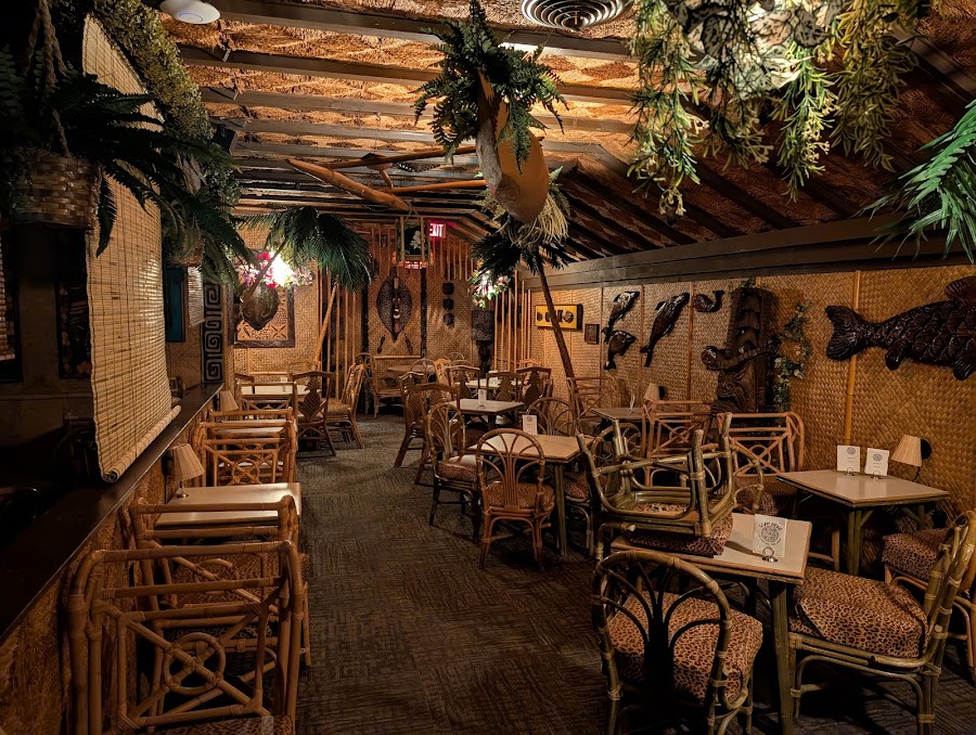 Hala Kahiki, Chicago