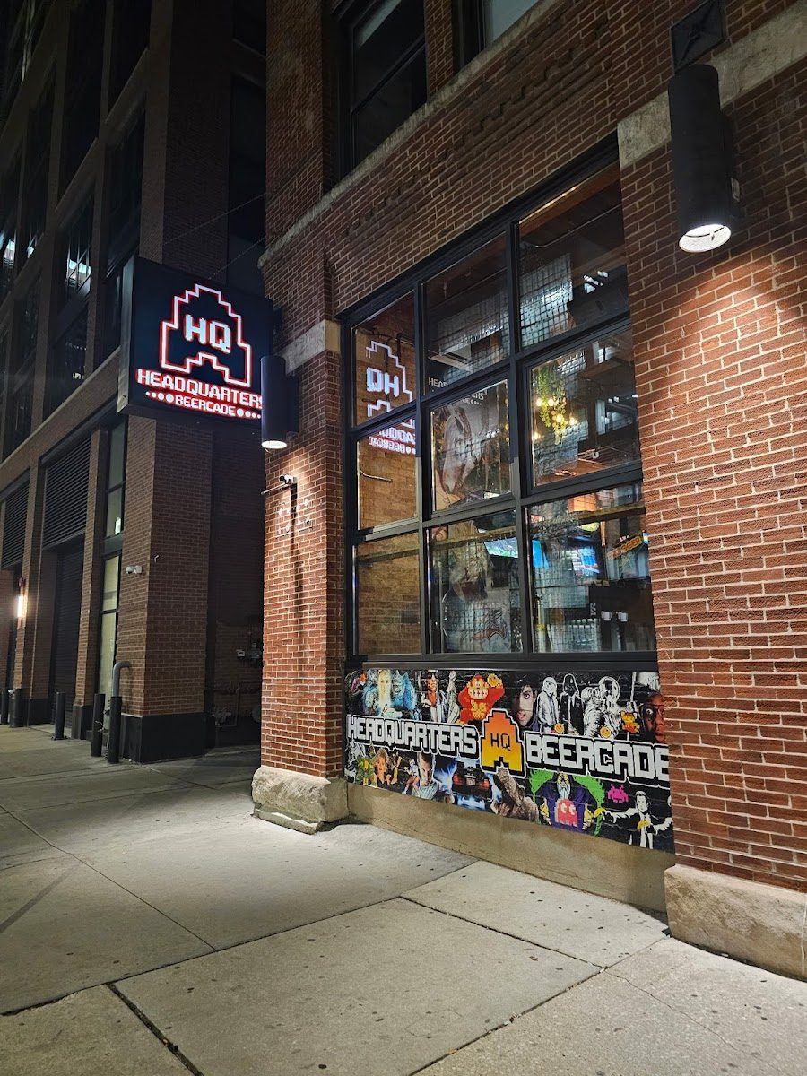 Headquarters Beercade bar service