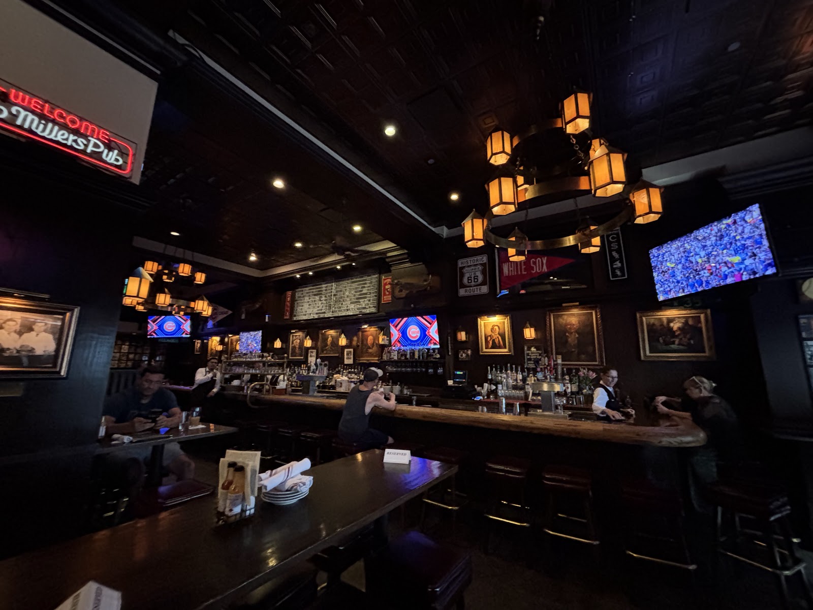 Miller's Pub, Chicago