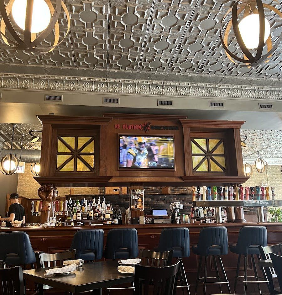 Revolution Brewing bar service