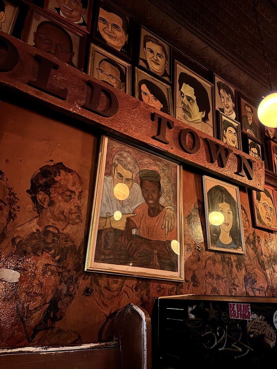 The Old Town Ale House Old Town atmosphere