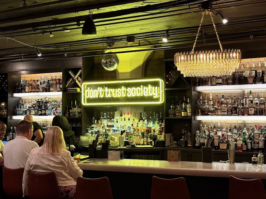 Society Lounge, Cleveland