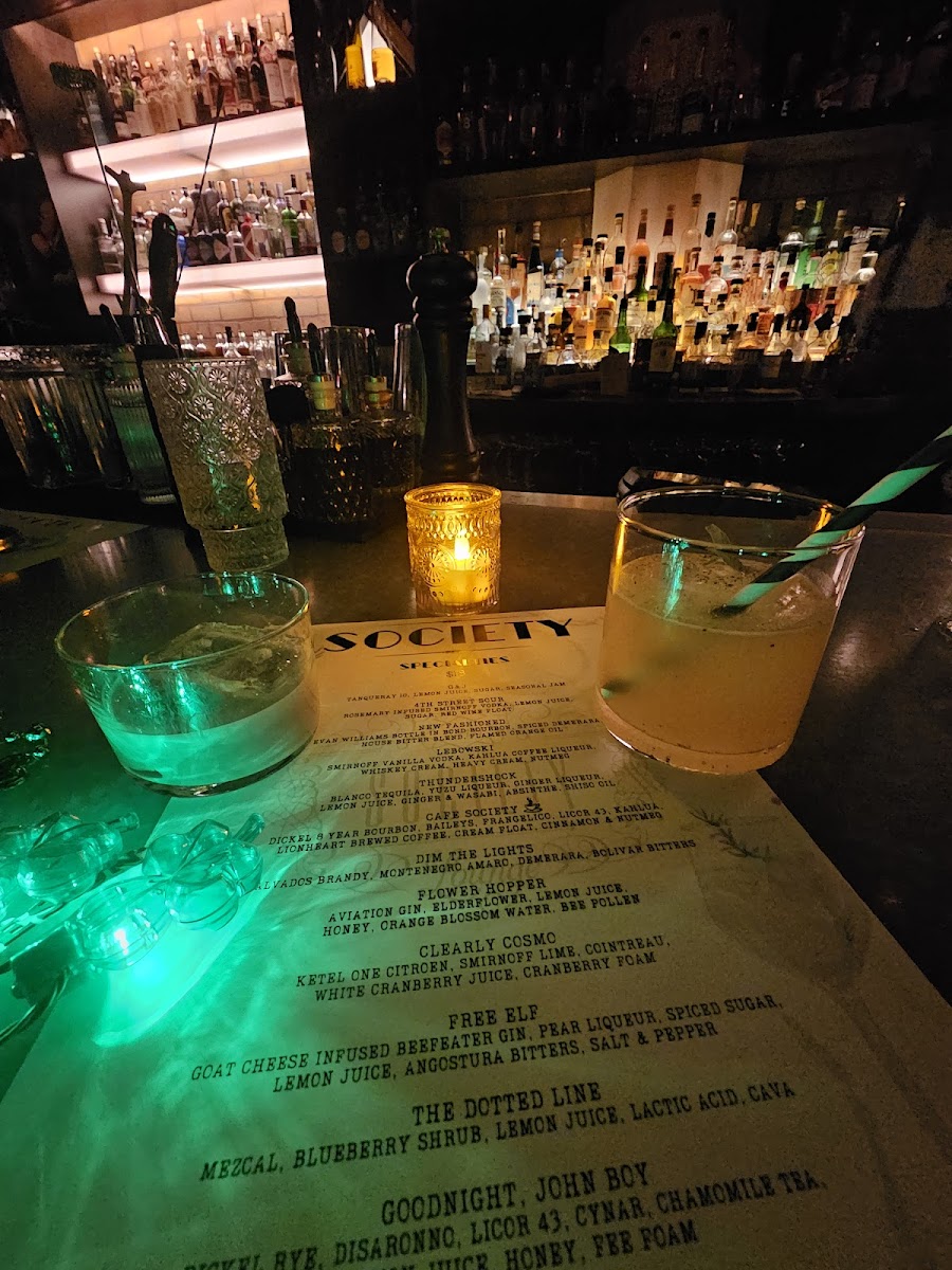 Society Lounge, Cleveland