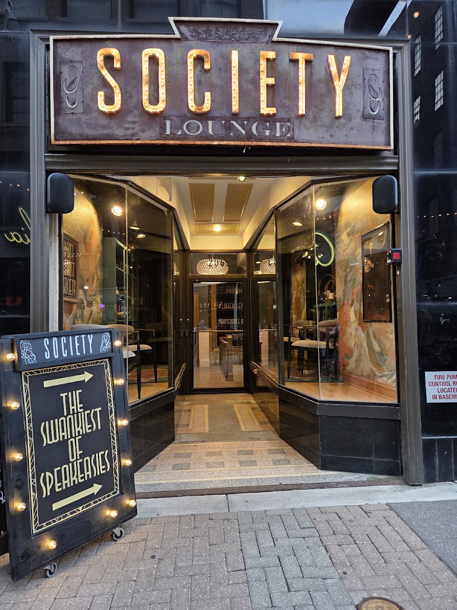 Society Lounge, Cleveland