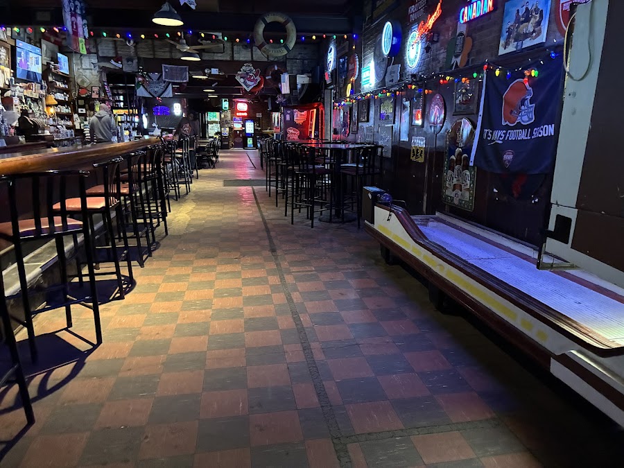 The Harbor Inn, Cleveland