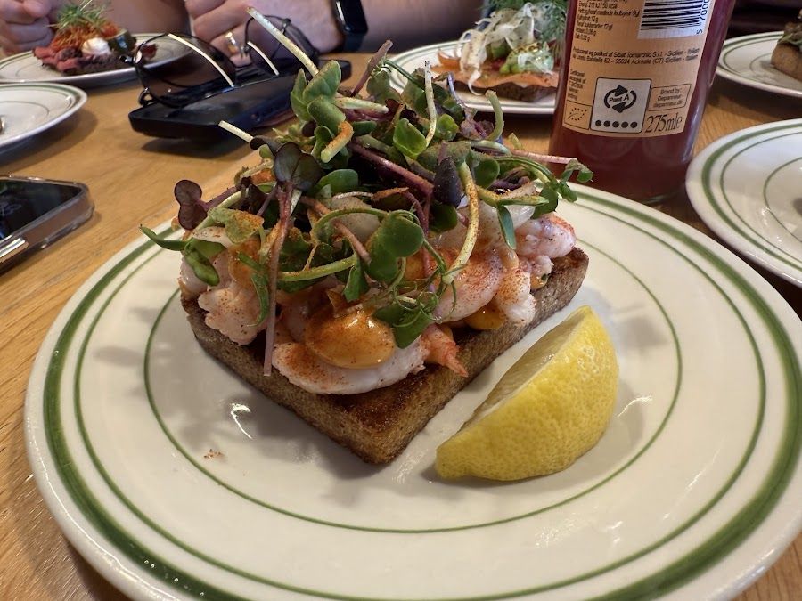 Aamanns Deli Bar Indre By atmosphere