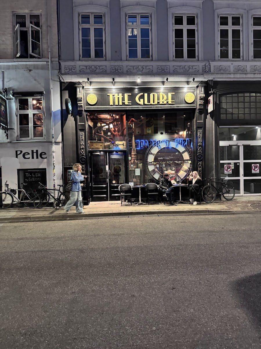 The Globe Irish Pub Indre By atmosphere