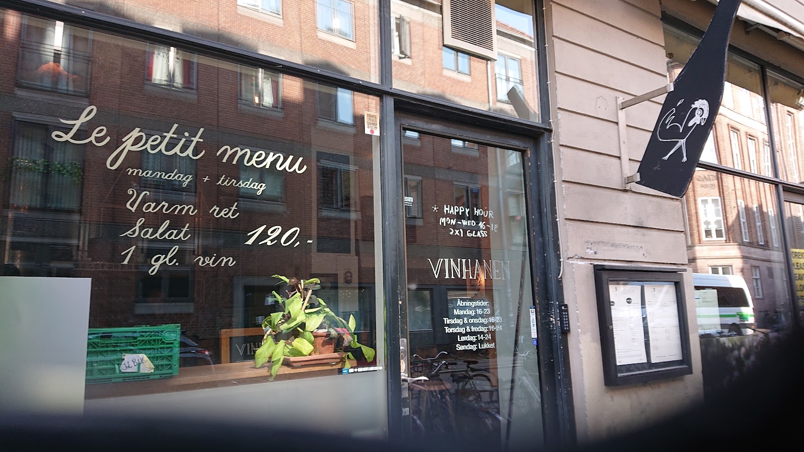 Vinhanen, Copenhagen