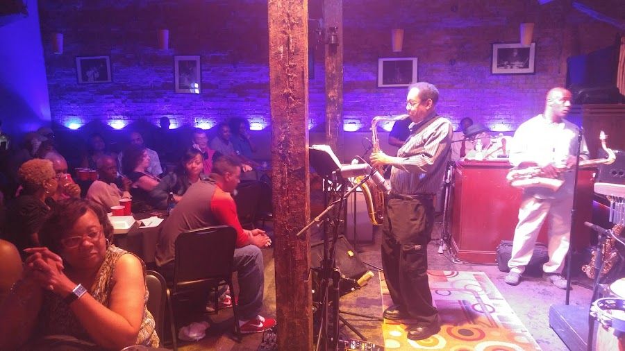 Sandaga 813 Lounge Deep Ellum atmosphere