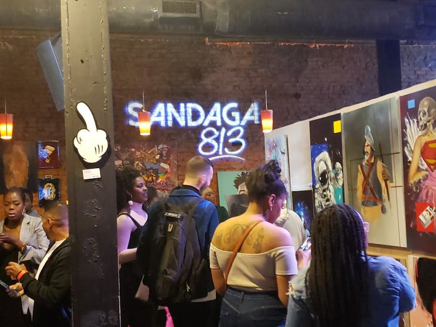 Sandaga 813 Lounge bar service