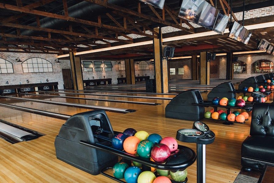Bowl & Barrel Plano atmosphere