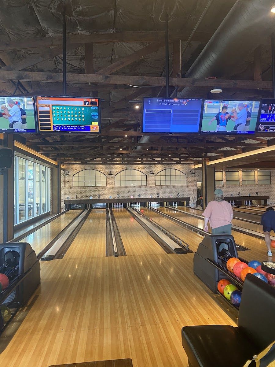 Bowl & Barrel bar service