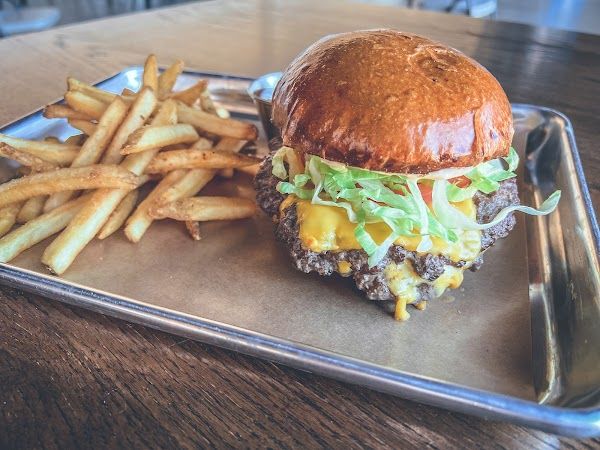 Craft & Growler Dallas