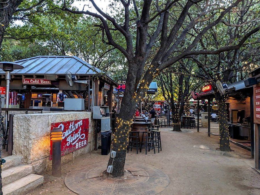 Katy Trail Ice House cocktail at the bar