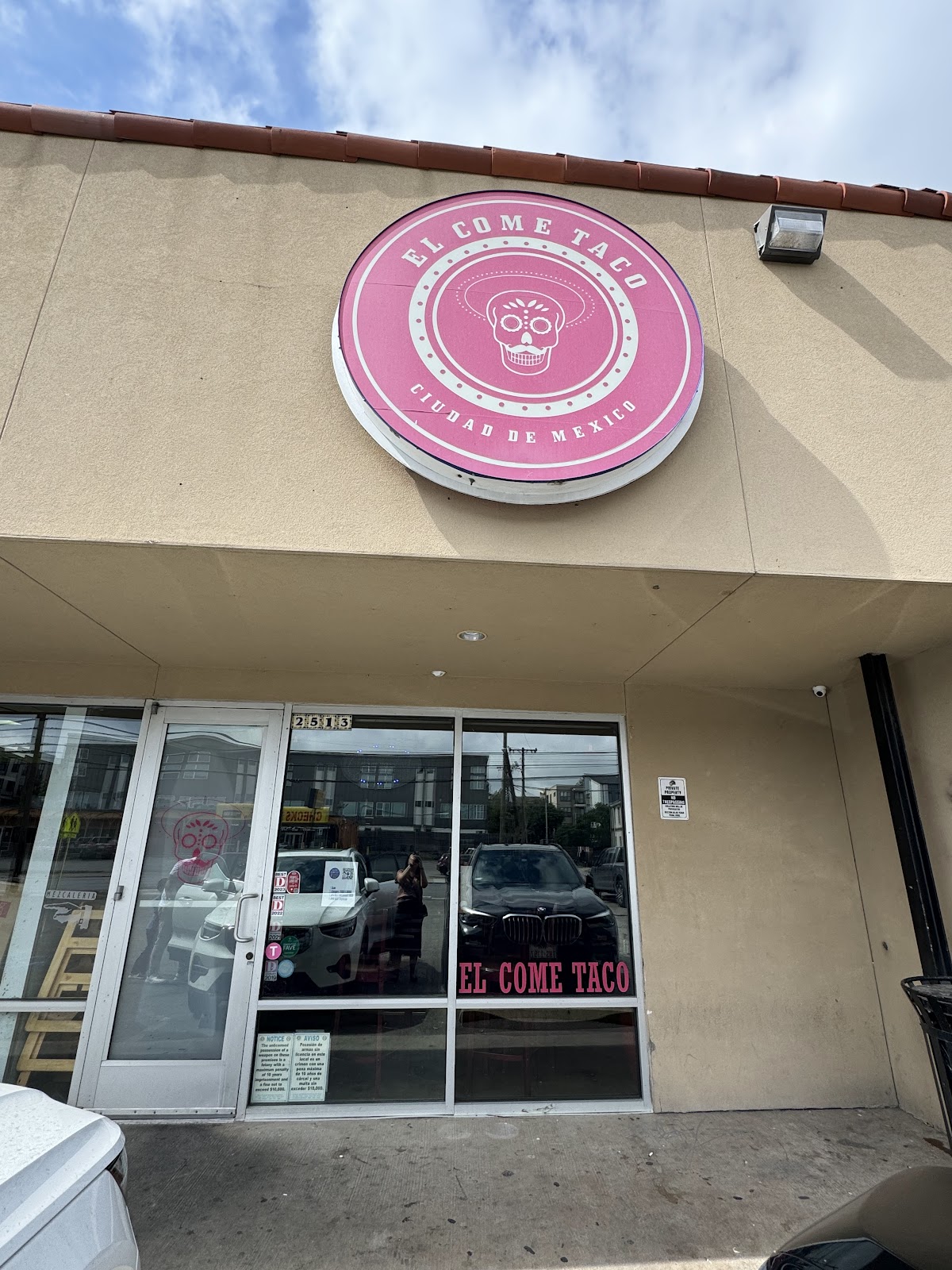 La Viuda Negra, Dallas