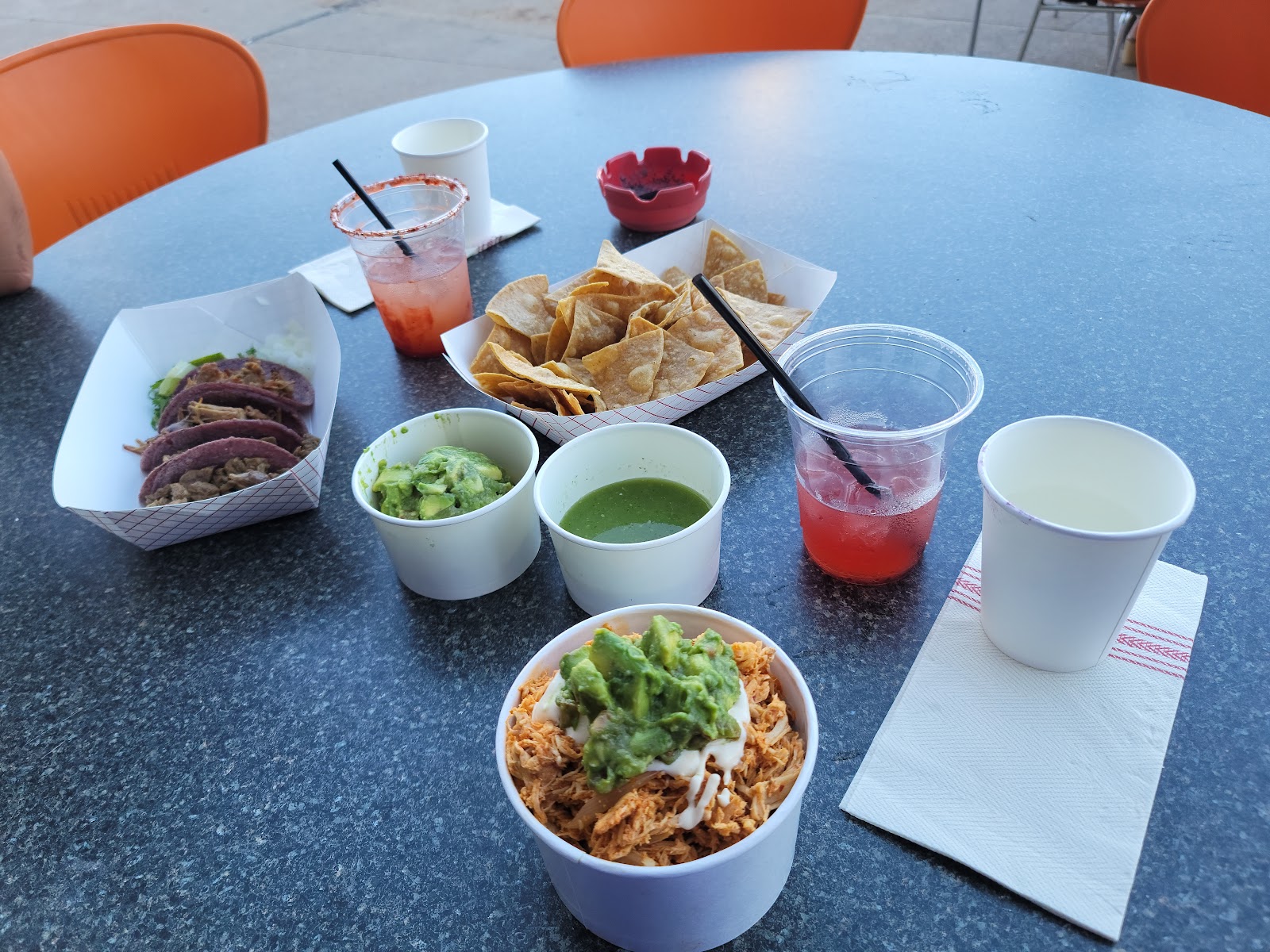 Las Almas Rotas, Dallas
