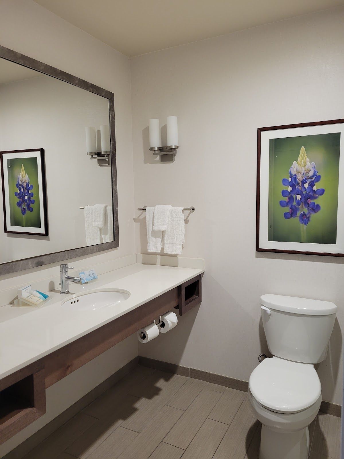 Sidebar, Dallas