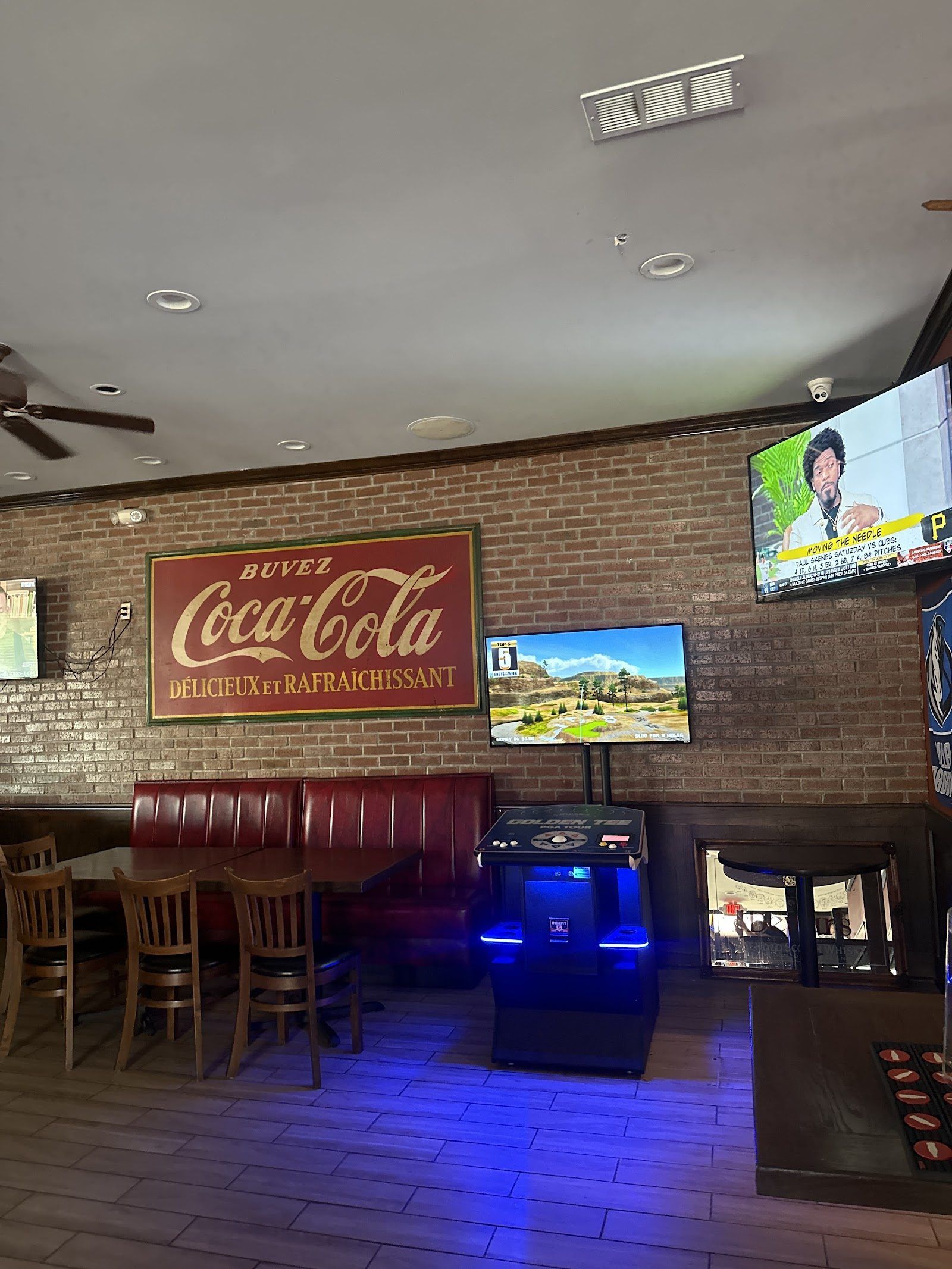 Stoneleigh P Dallas bar interior