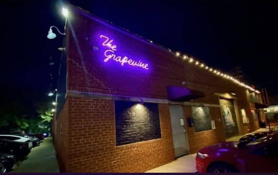 The Grapevine Bar Dallas interior