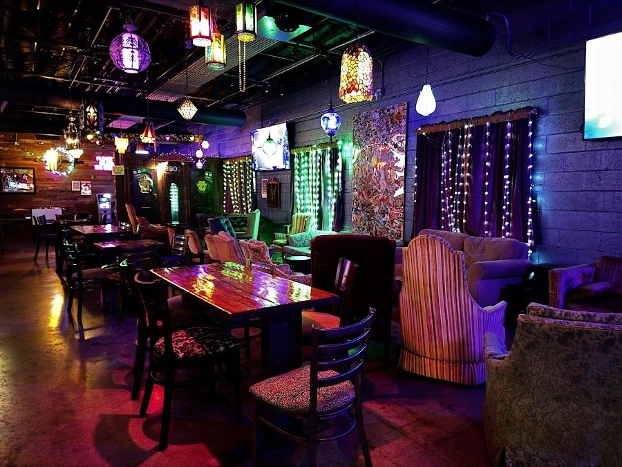 The Grapevine Bar Uptown atmosphere