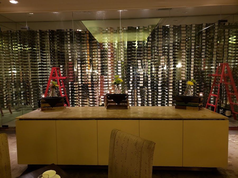 The Pyramid Restaurant Bar Downtown Dallas atmosphere
