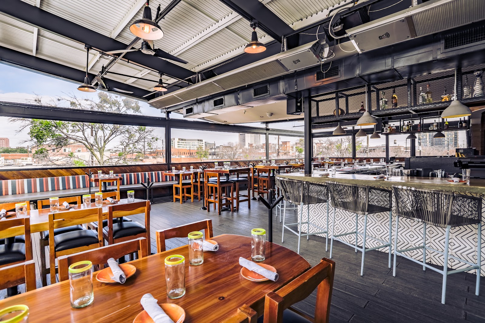 Vidorra, Dallas