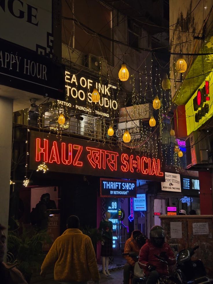 Hauz Khas Social, Delhi