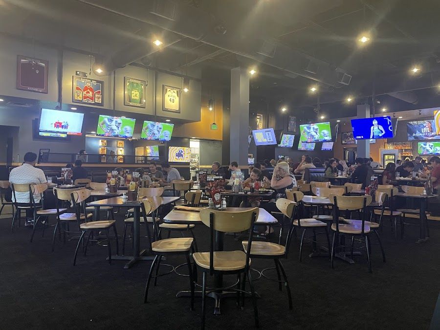 Buffalo Wild Wings Downtown Downtown atmosphere