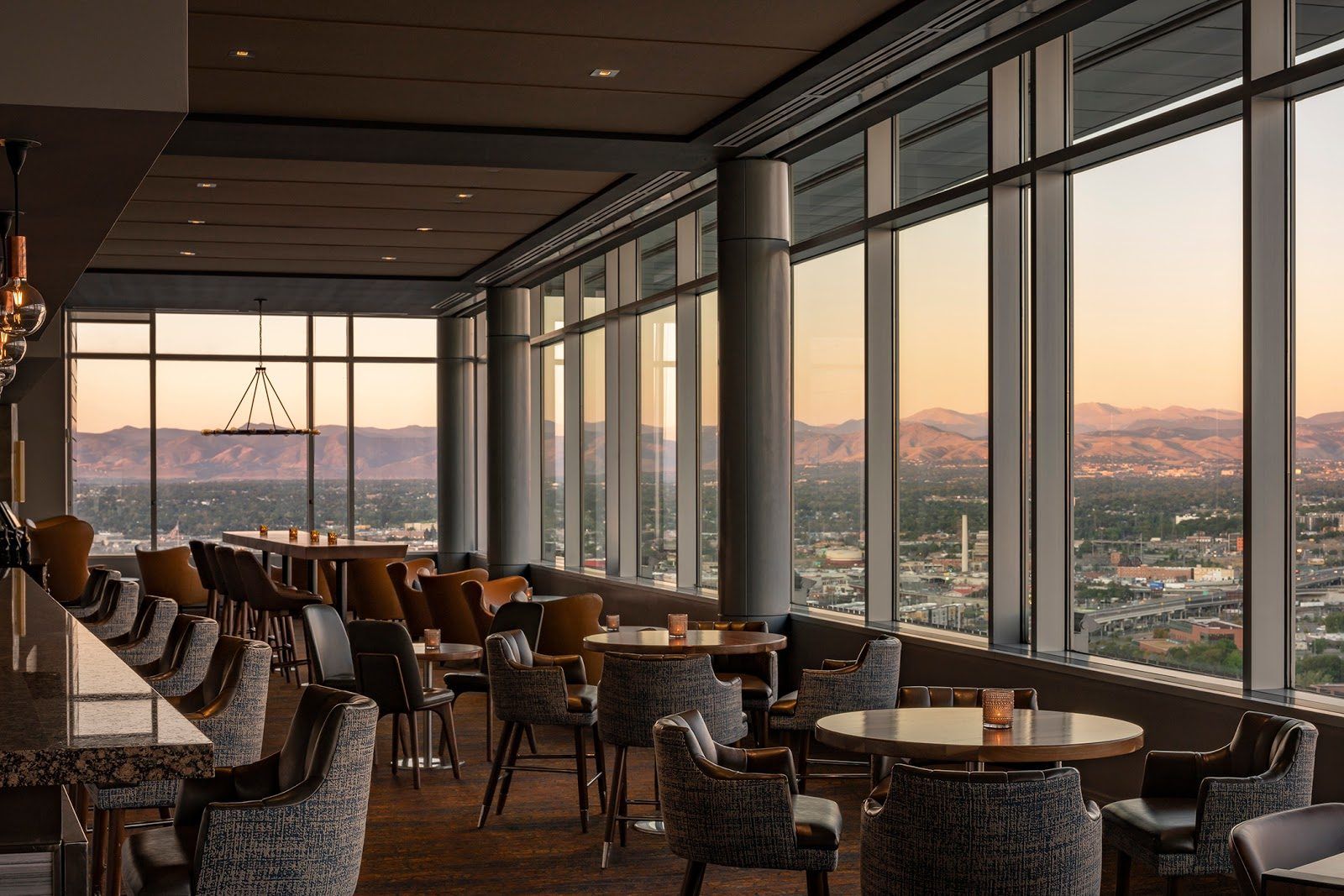 Peaks Lounge at Hyatt Regency Denver bar interior