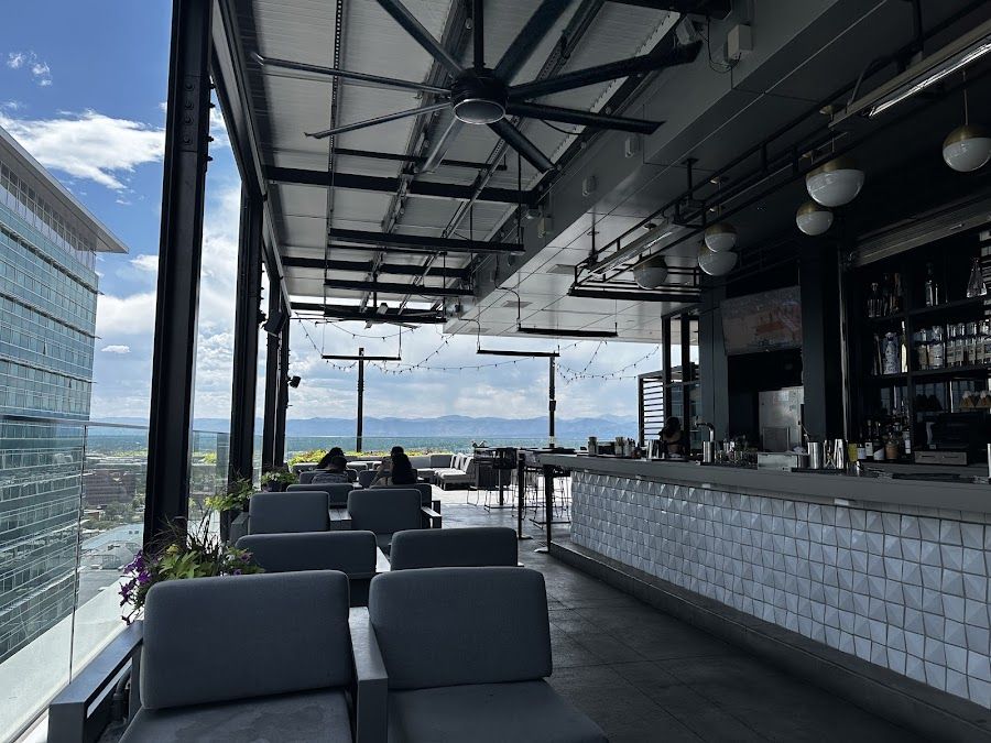 The Roof at the Tabor bar service