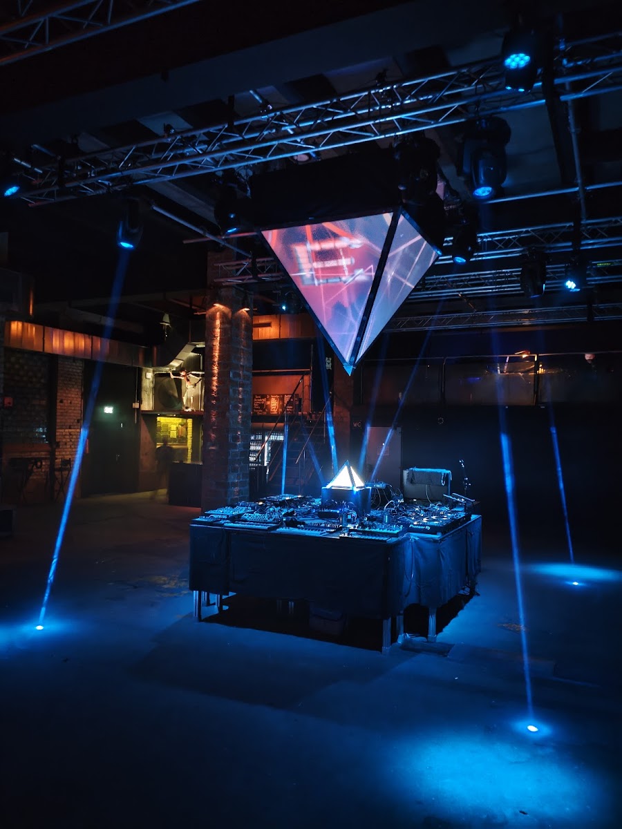 Sektor Evolution, Dresden