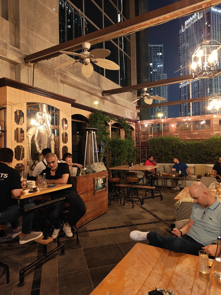 The Eloquent Elephant, Dubai